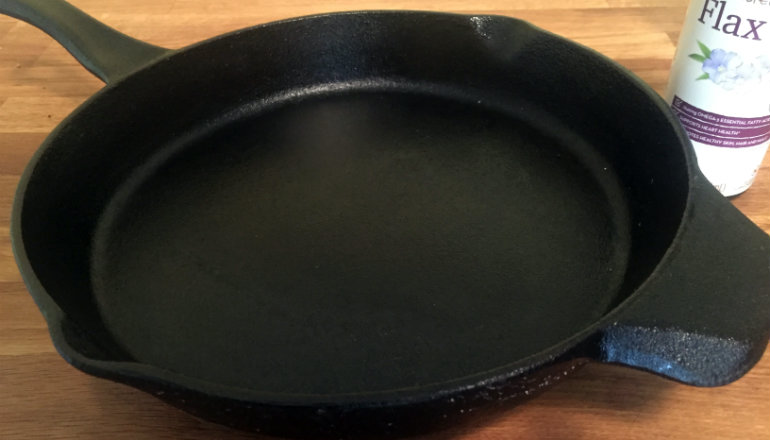 I Seasoned My Cast Iron Skillet With Flaxseed Oil. Here's the Result.