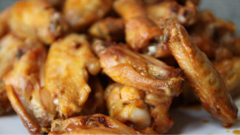 Crispy Paleo Buffalo Chicken Wings