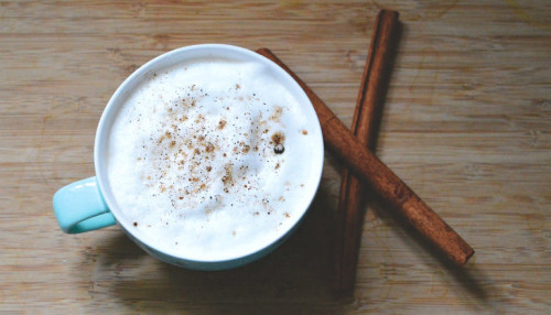 3 Easy Ways to Make Fat Coffee (That Taste Like a Treat)