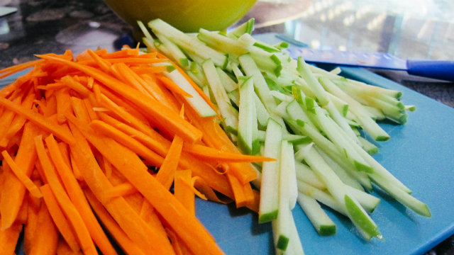 Apple and Carrot Slaw