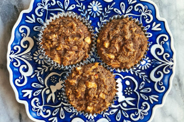 Apple Cinnamon Paleo Muffins