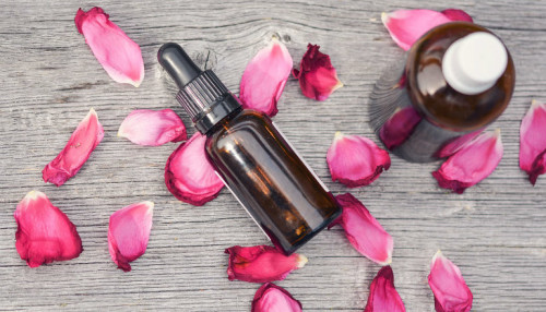 Essential Oils 101: What You Need to Know and How to Buy Them