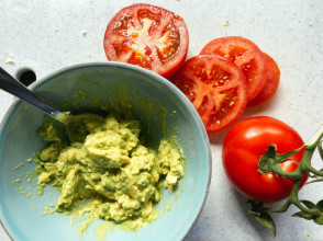 Grilled Avocado, Tomato, and Cauliflower Bread Sandwich