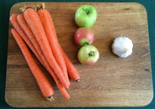 Carrot Apple Salad with Vinaigrette