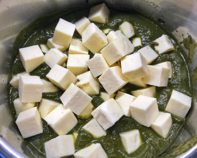 Saag Tofu (Mixed Greens with Tofu)